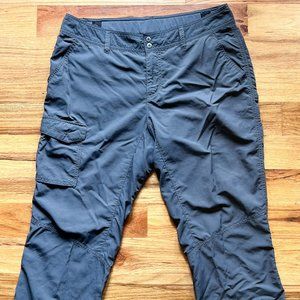 Columbia Womens Omni-Shade Grey Cargo Hiking Shorts Capri